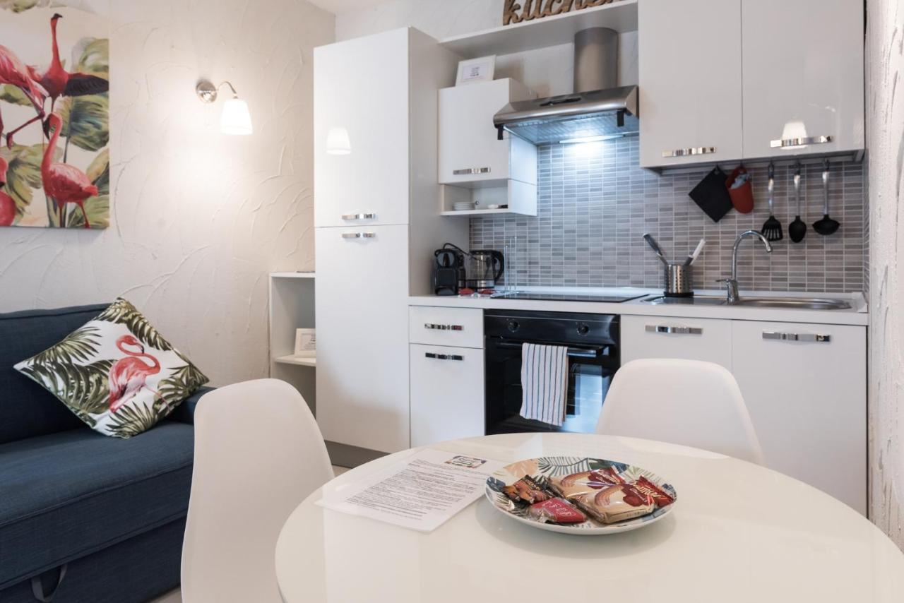Resilienza Tropical Apartments & Room Порто-Сант'Эльпидио Экстерьер фото