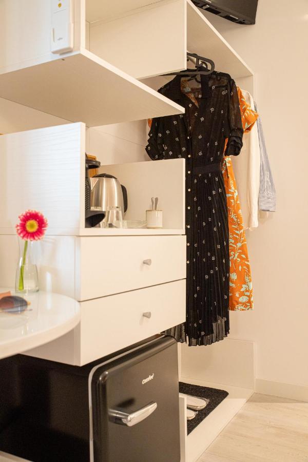 Resilienza Tropical Apartments & Room Порто-Сант'Эльпидио Экстерьер фото