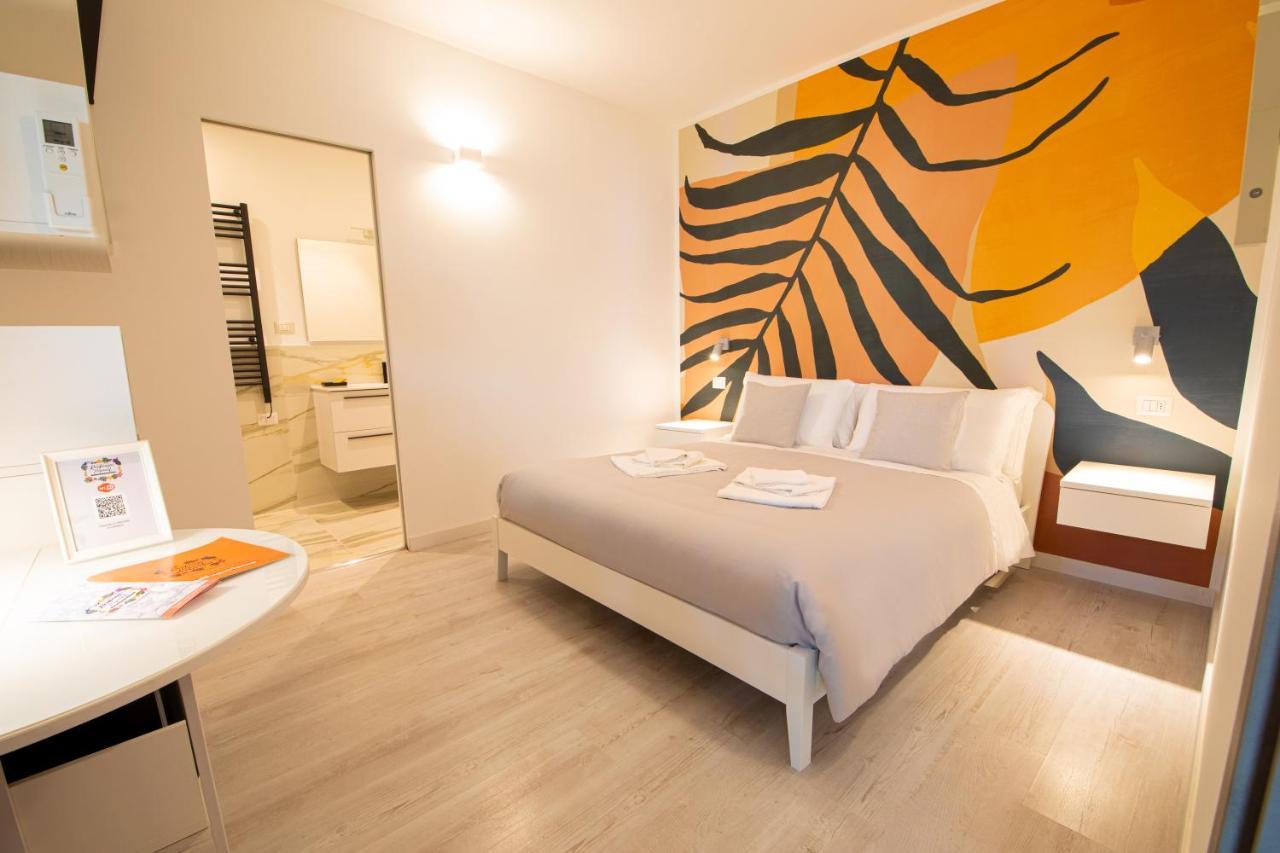 Resilienza Tropical Apartments & Room Порто-Сант'Эльпидио Экстерьер фото
