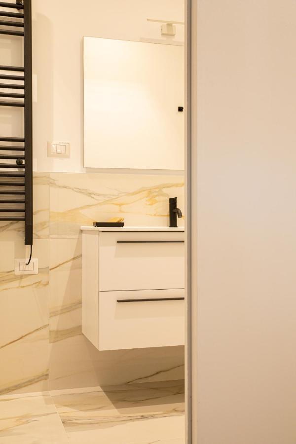 Resilienza Tropical Apartments & Room Порто-Сант'Эльпидио Экстерьер фото